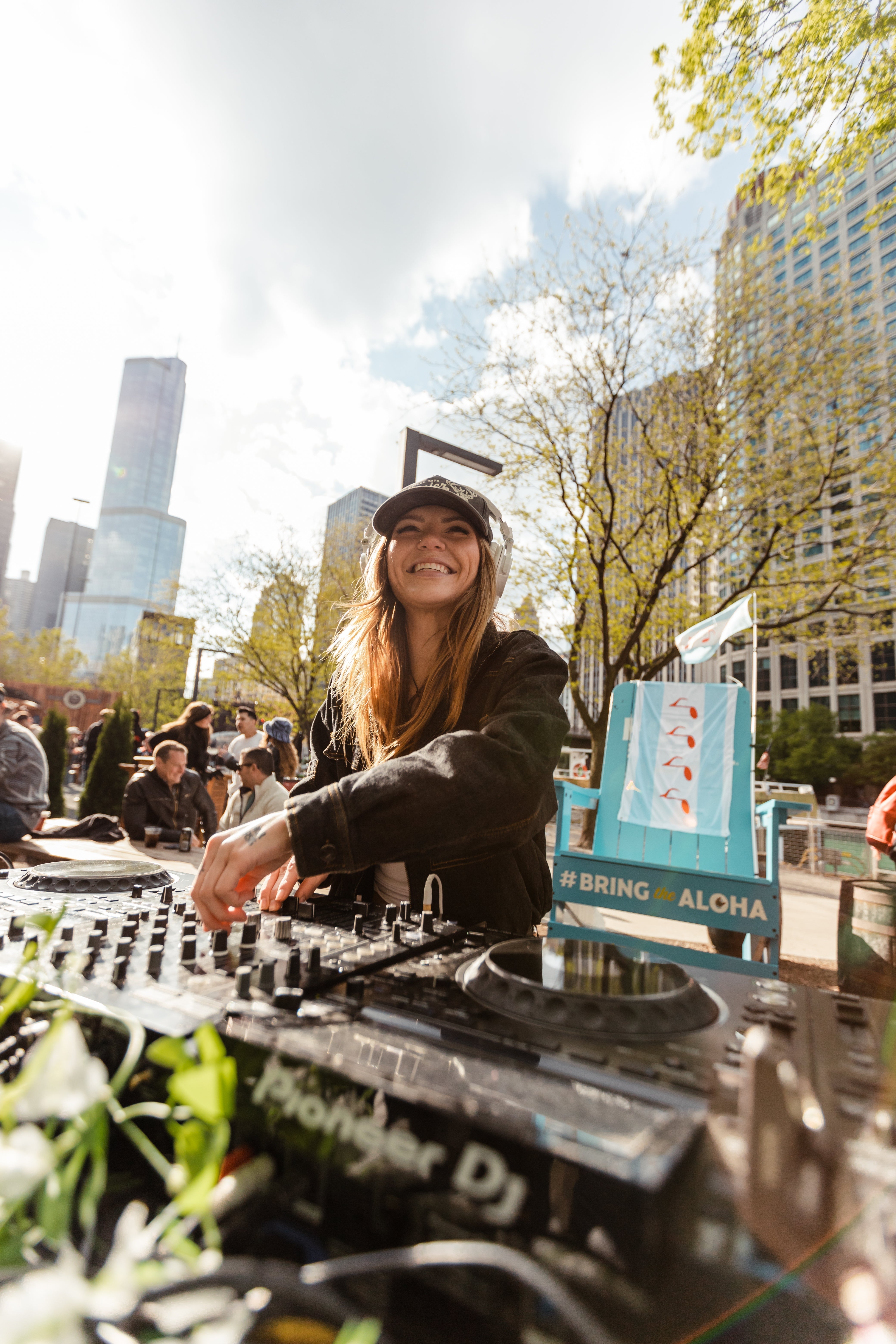[EVENT REVIEW] Island Party Hut and EDM Chicago Collab for an Electric 