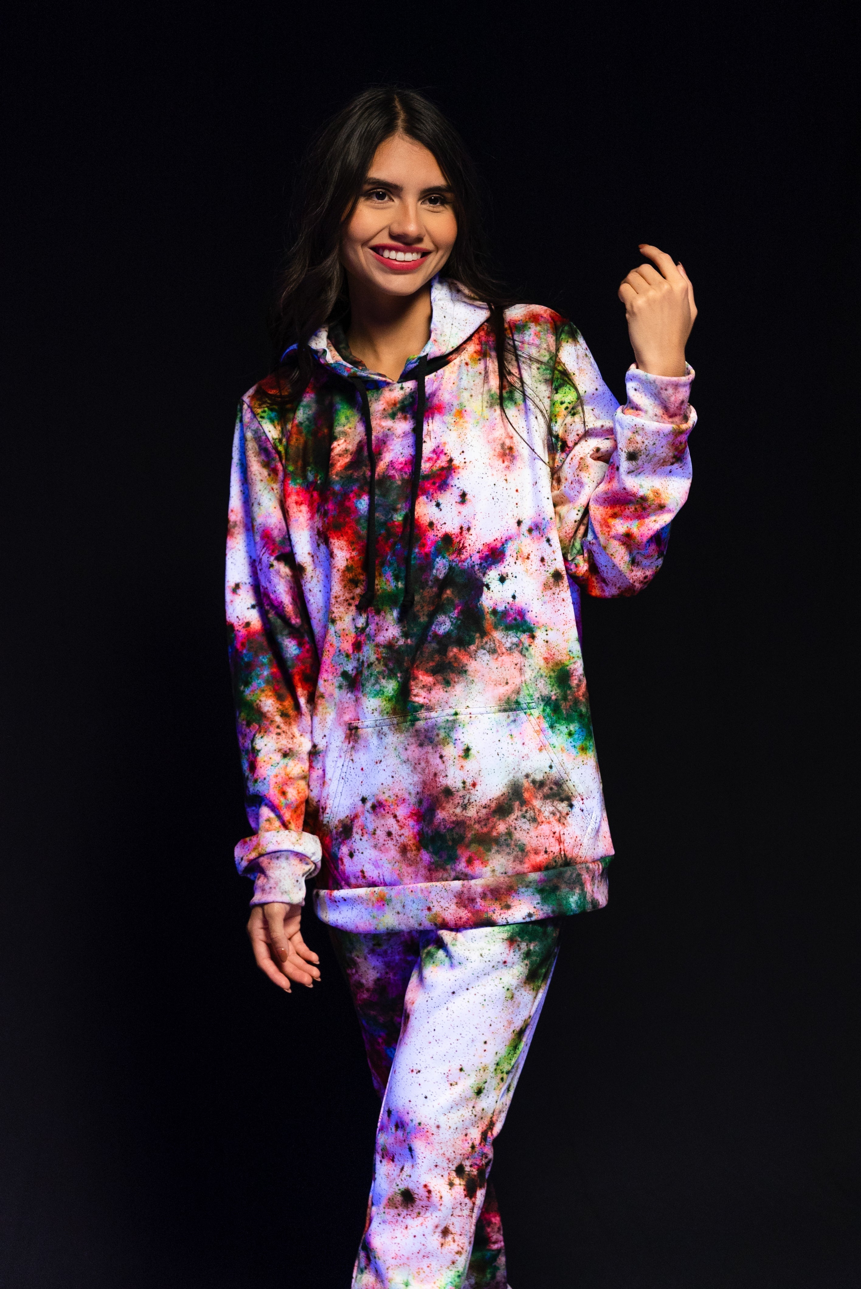 EDC Outfit Ideas For Men And Women: How To Dress For The Nightlife Vibe